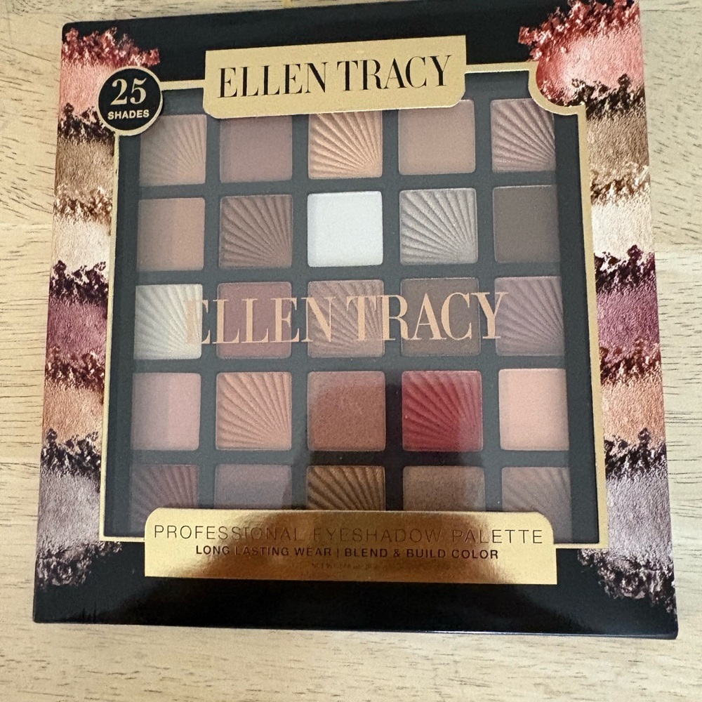 Ellen Tracy 25-Shade Eyeshadow Palette - Pinks, Browns, Creams
